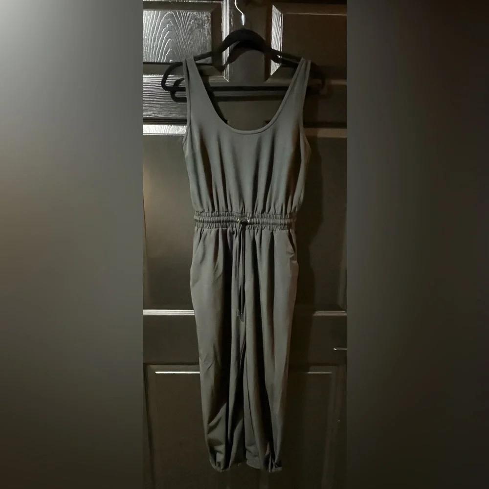 Abercrombie & Fitch Travelers Cargo Jumpsuit - Picture 3 of 14